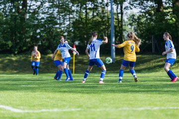 Bild 44 - B-Juniorinnen Bramstedter TS - SSV Hennstedt : Ergebnis: 3:7